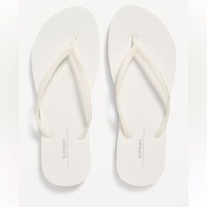 NWT Old Navy White Flips Flops! Bought for a wedding and didn’t use.